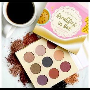Breakfast in Bed Eye Shadow Pallet 🩷‎